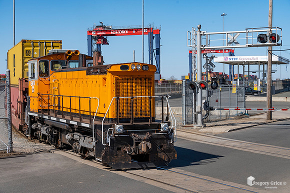 "New Switcher for NY Container Terminal"